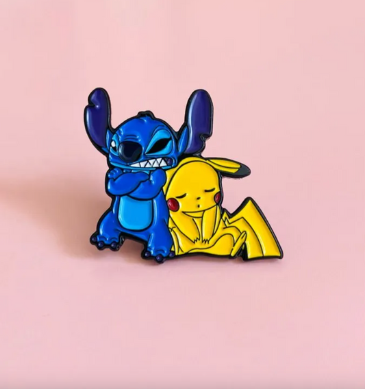 💙💛 Stitch & Pikachu Cute Enamel Pin – Adorable Cartoon Crossover Lapel Badge for Fans & Collectors